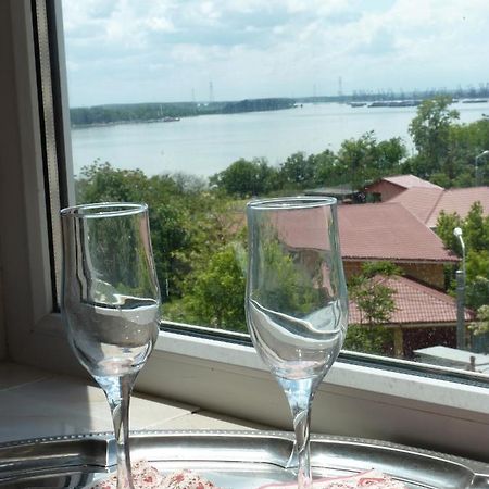 5 Apartshotel Faleza Galati Exterior photo