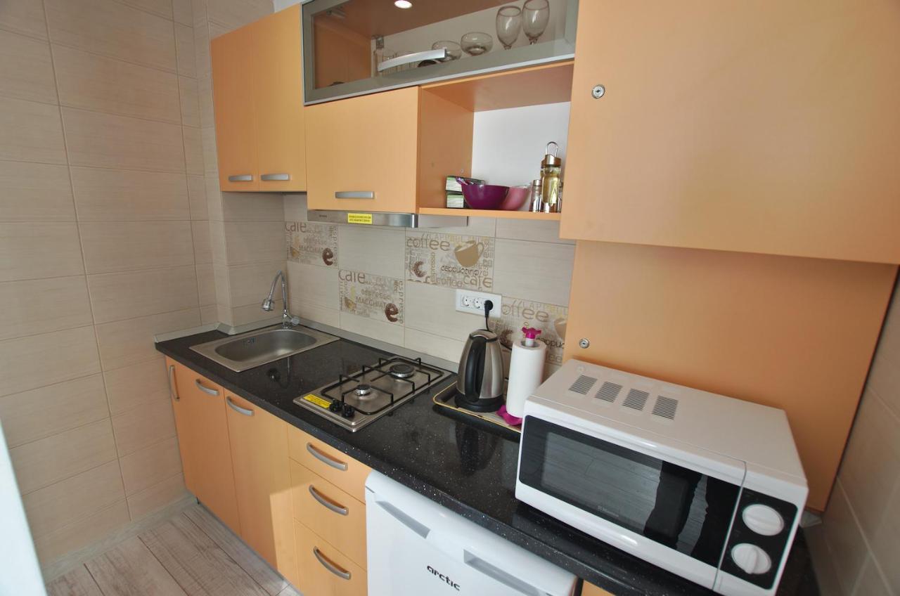 5 Apartshotel Faleza Galati Exterior photo