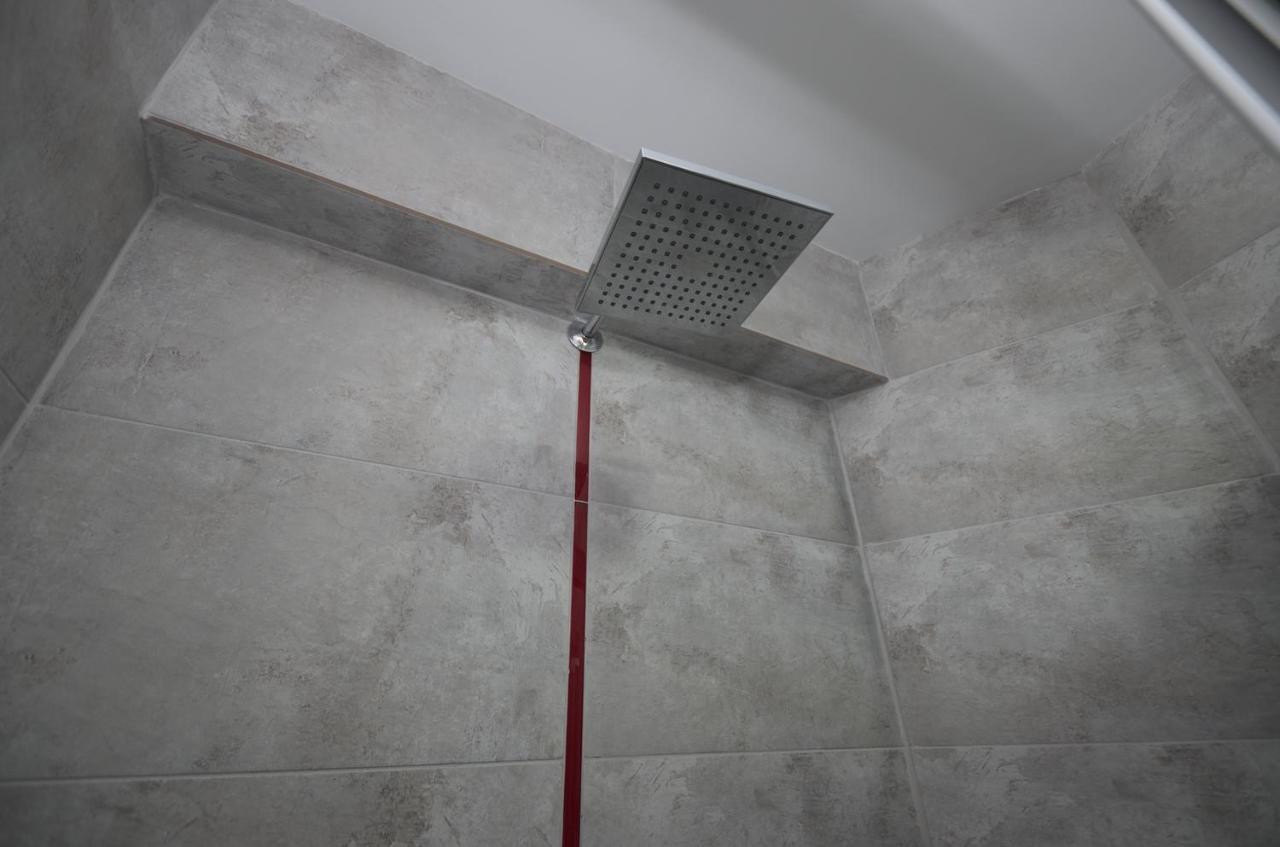 5 Apartshotel Faleza Galati Exterior photo