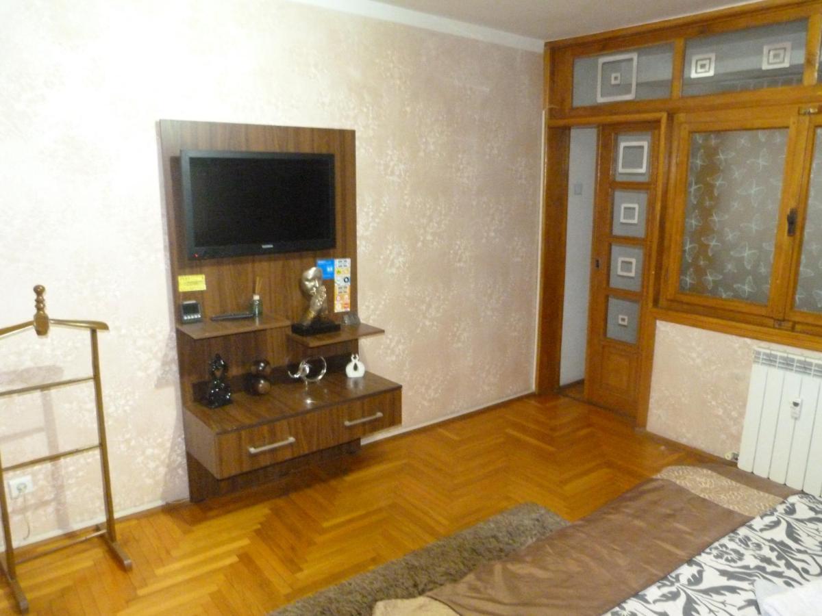5 Apartshotel Faleza Galati Exterior photo